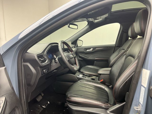Certified 2025 Ford Escape ST-Line Elite w/ Premium Technology Package AWD/4WD image 3