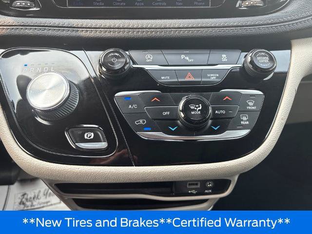 Used 2019 Chrysler Pacifica Limited FWD image 17