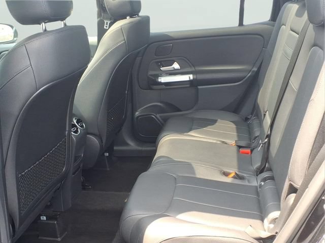 Used 2024 Mercedes-Benz GLB 250 4MATIC w/ Exclusive Package image 13