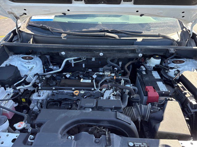 Used 2021 Toyota RAV4 LE AWD/4WD image 20