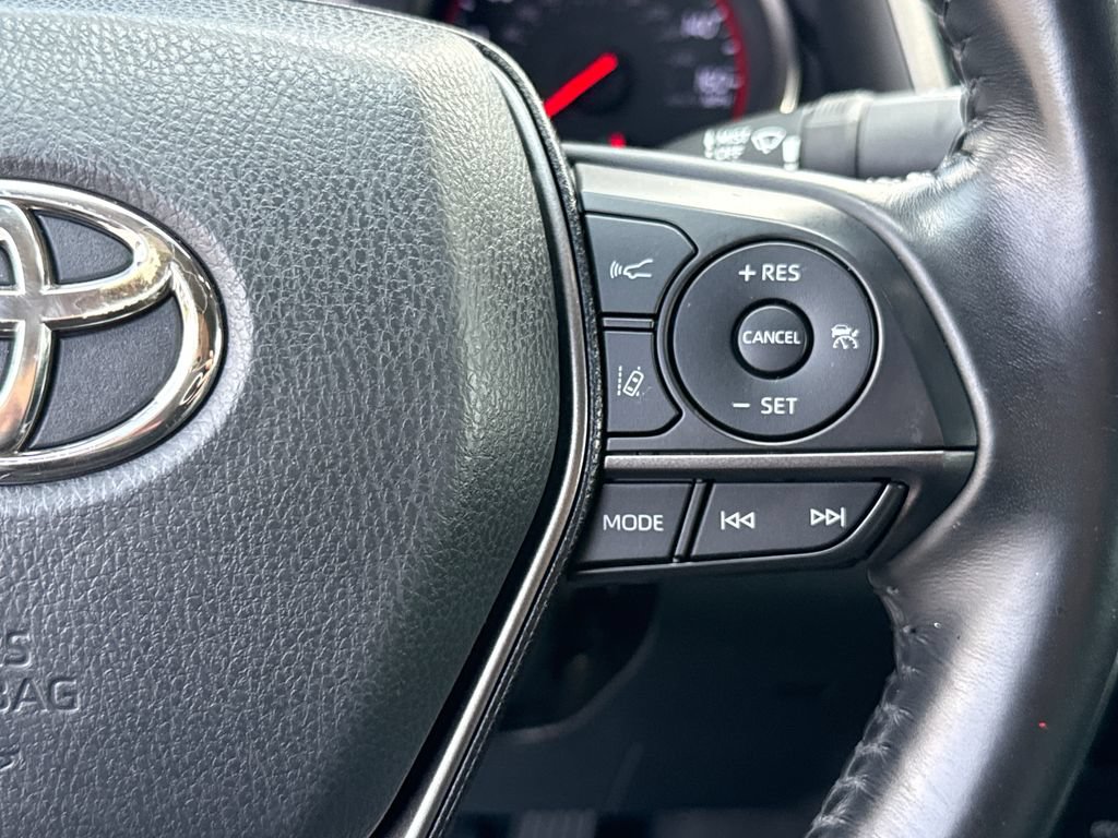 Used 2021 Toyota Camry XSE FWD image 17