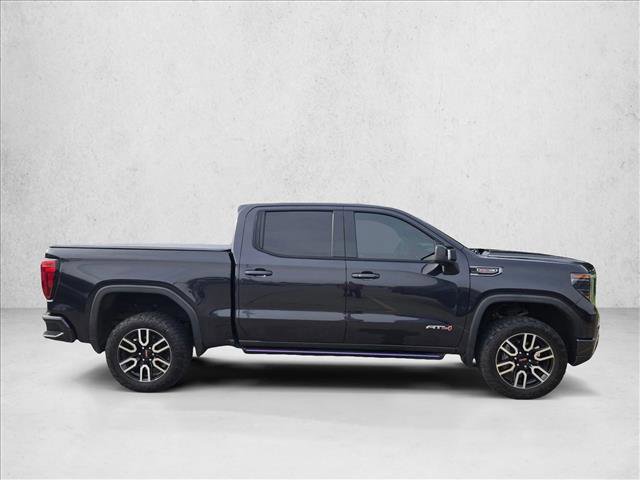Used 2022 GMC Sierra 1500 AT4 w/ AT4 Premium Package AWD/4WD image 4