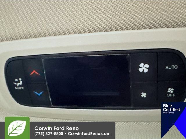 Used 2019 Chrysler Pacifica Touring-L FWD image 28
