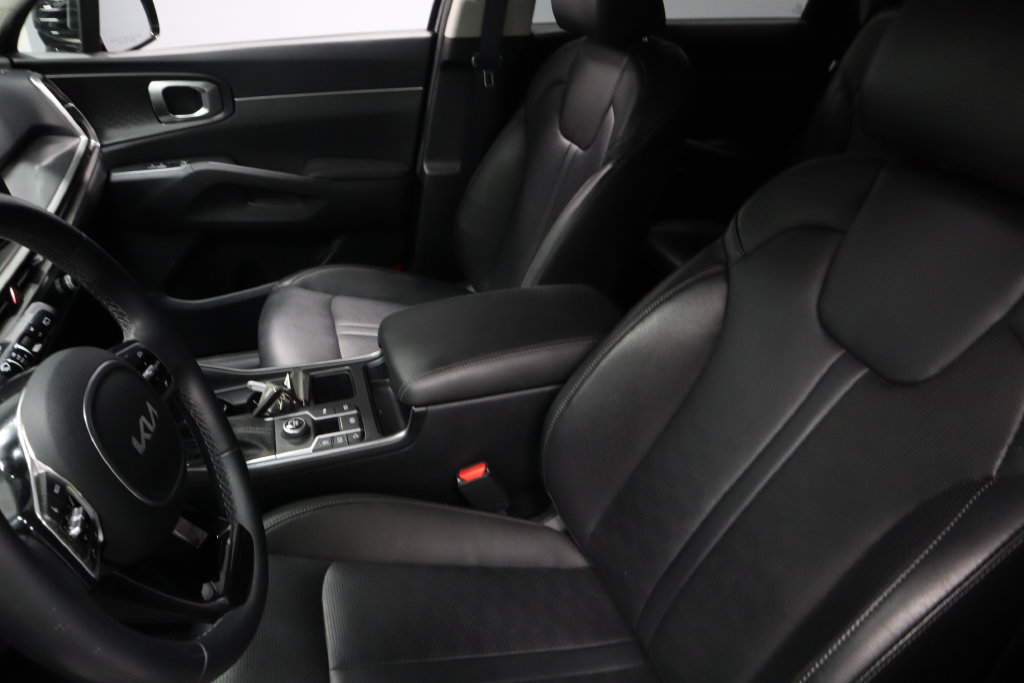 Used 2024 Kia Sorento S w/ Panoramic Sunroof Package FWD image 24