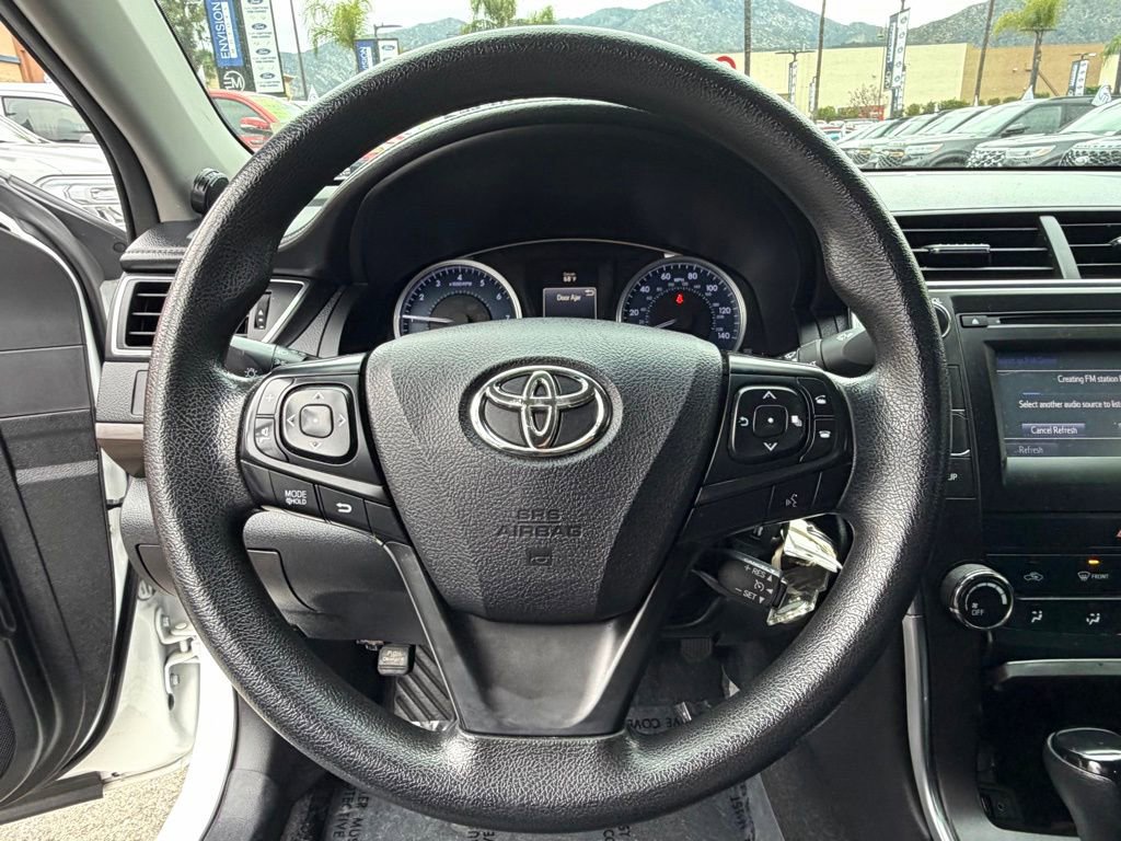 Used 2017 Toyota Camry LE image 21