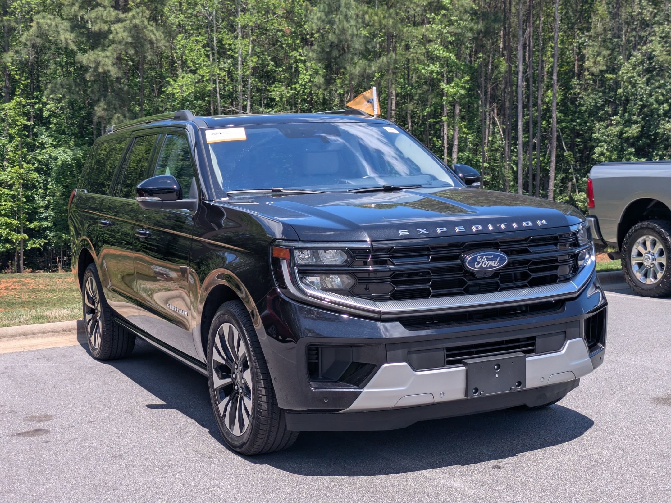 Certified 2025 Ford Expedition Max Platinum w/ Driver's Package AWD/4WD image 2