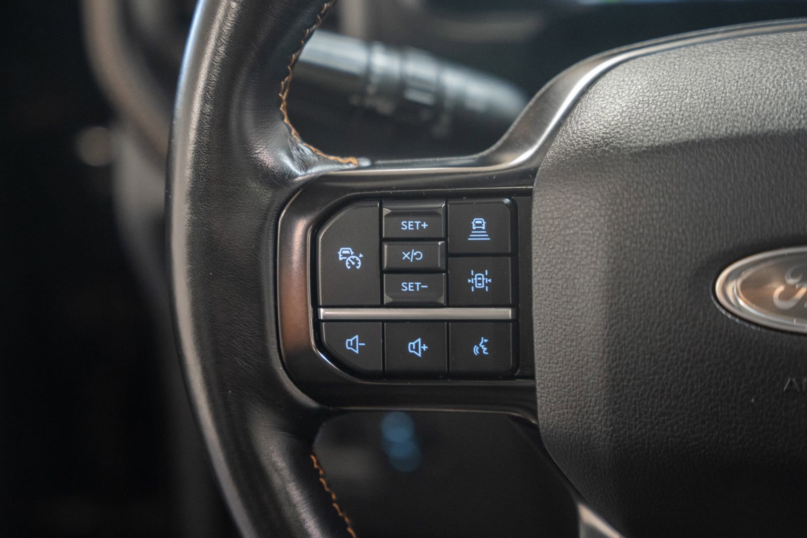 Certified 2023 Ford Expedition Platinum AWD/4WD image 35