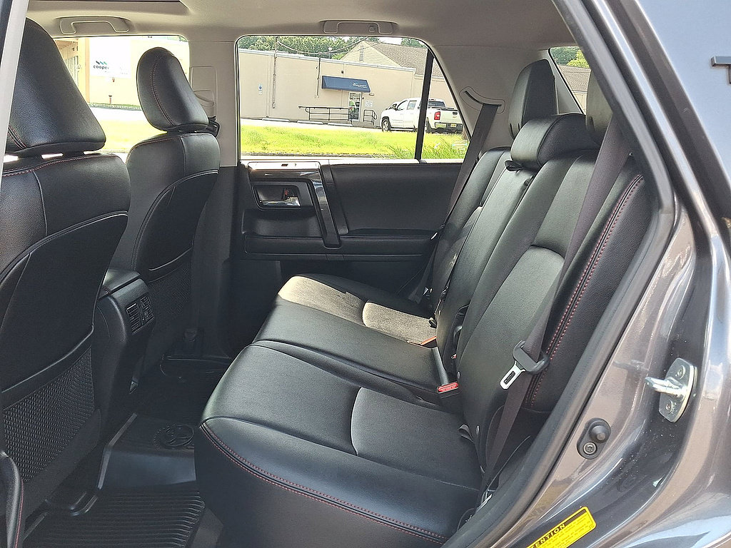 Used 2023 Toyota 4Runner TRD Off-Road Premium w/ Off Road Premium Plus Package AWD/4WD image 26