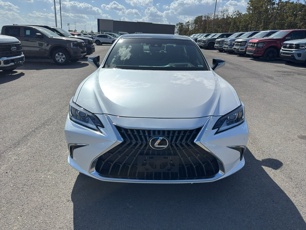 Used 2023 Lexus ES 350 w/ Accessory Package (Z1) FWD image 2