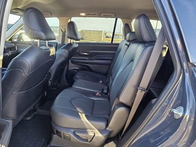 Used 2024 Toyota Grand Highlander XLE image 16