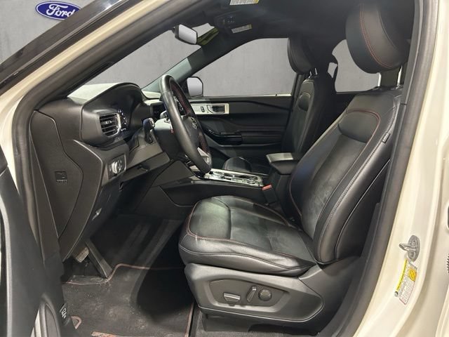 Certified 2022 Ford Explorer ST-Line AWD/4WD image 12