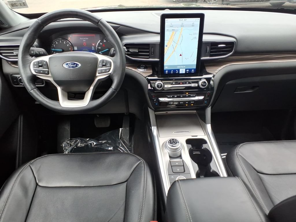 Certified 2023 Ford Explorer Limited w/ Limited Technology Package AWD/4WD image 6