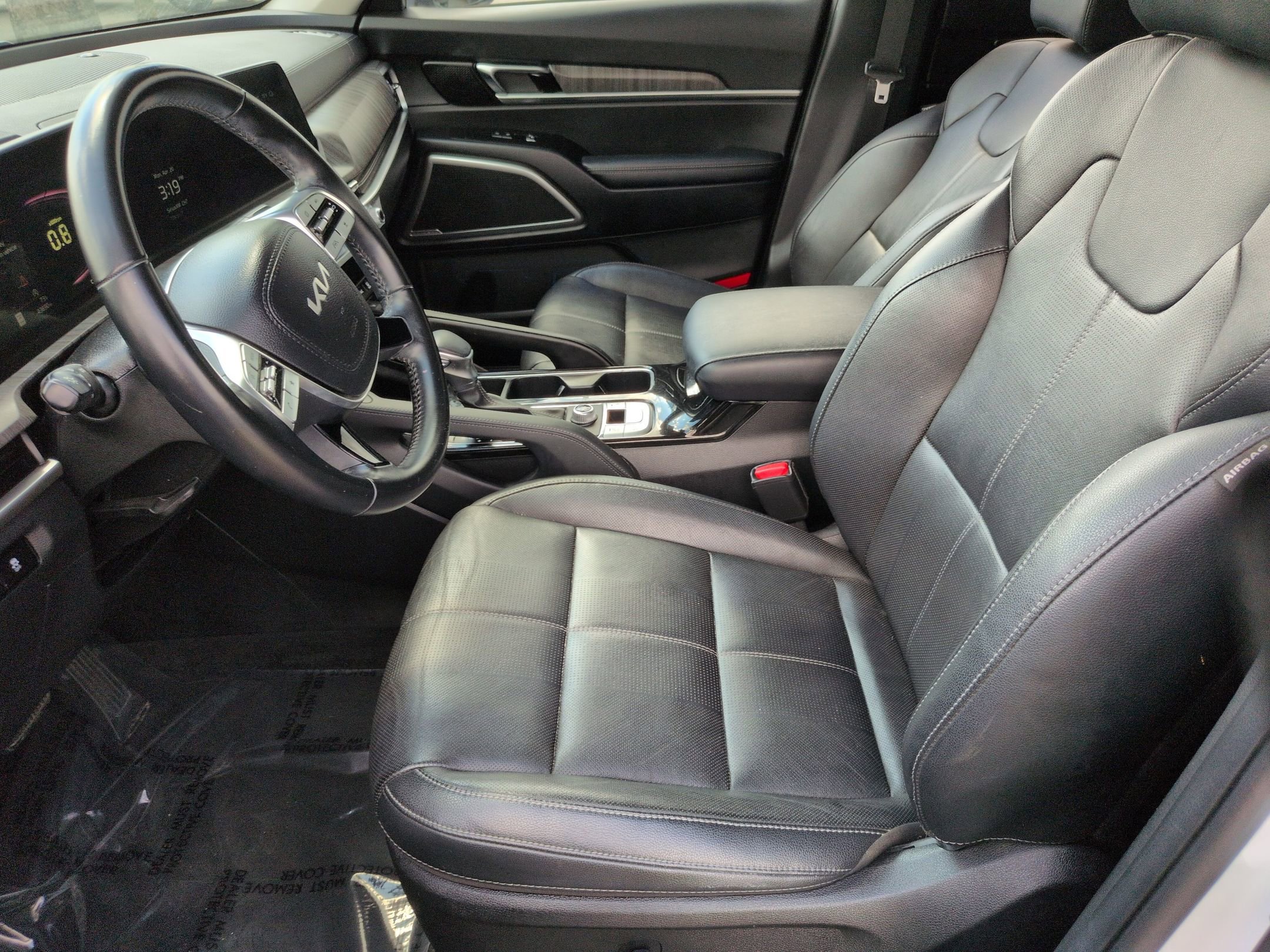 Used 2024 Kia Telluride EX w/ EX Captain's Chair Package FWD image 16