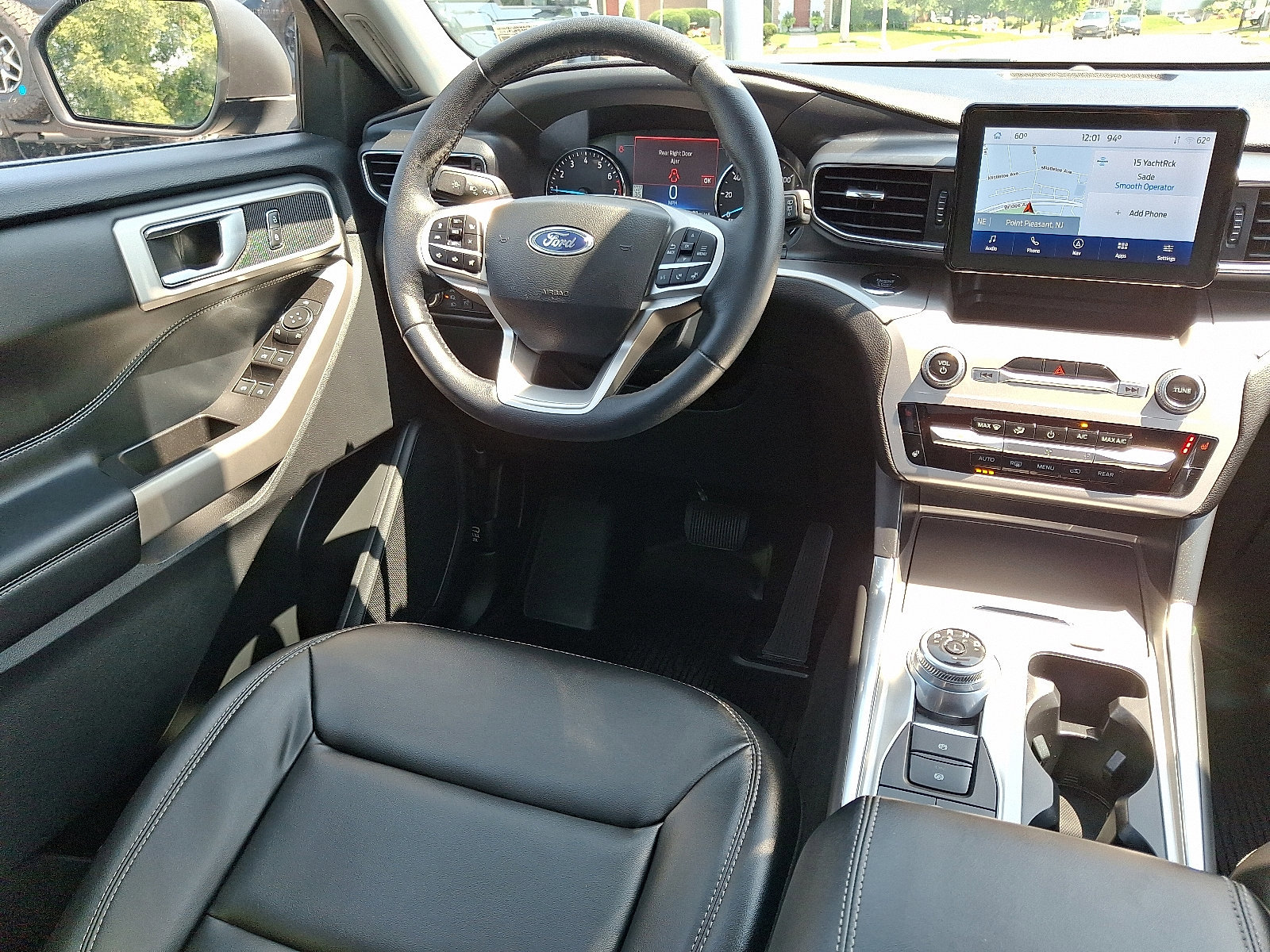 Certified 2022 Ford Explorer XLT w/ Equipment Group 202A image 14