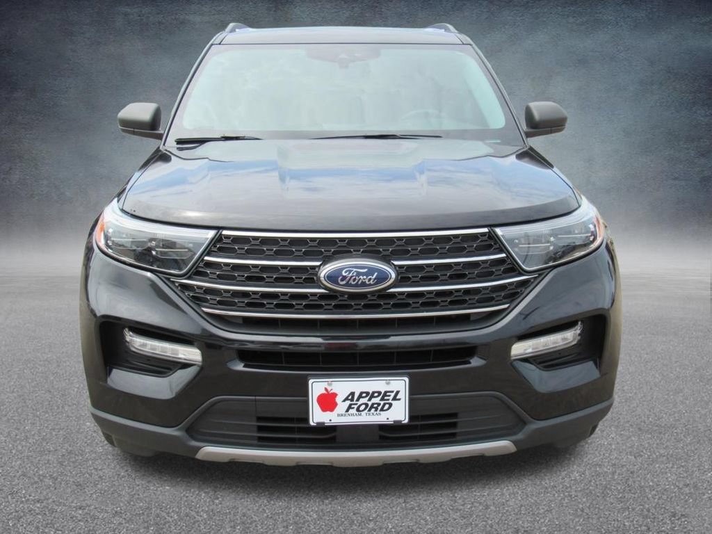 Certified 2022 Ford Explorer XLT w/ Equipment Group 202A RWD image 9