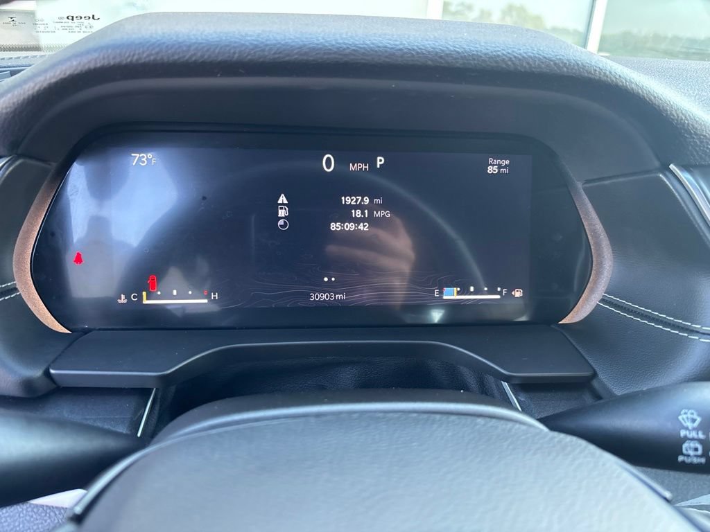 Used 2022 Jeep Grand Cherokee Altitude AWD/4WD image 18