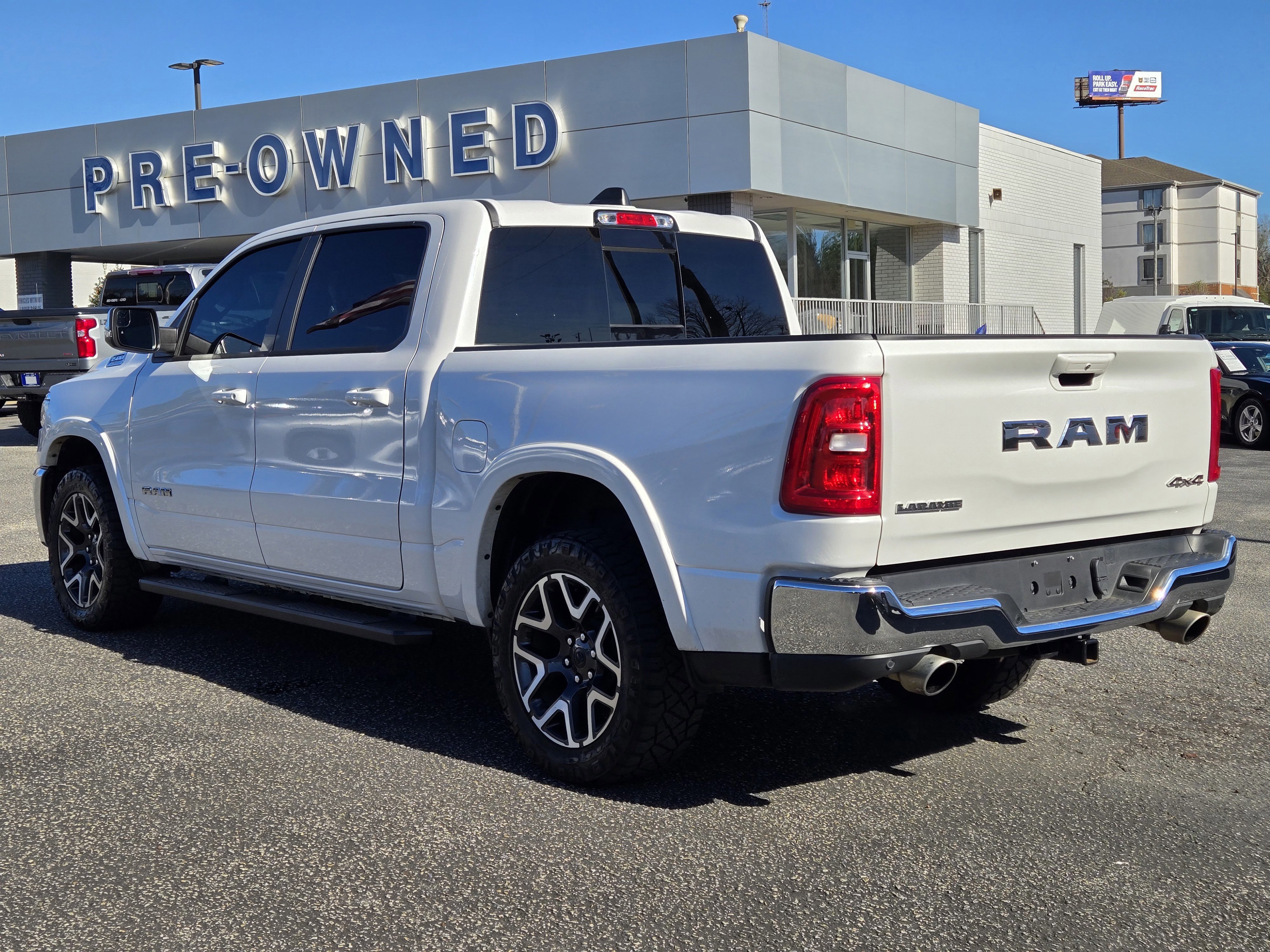 Used 2025 RAM 1500 Laramie image 6