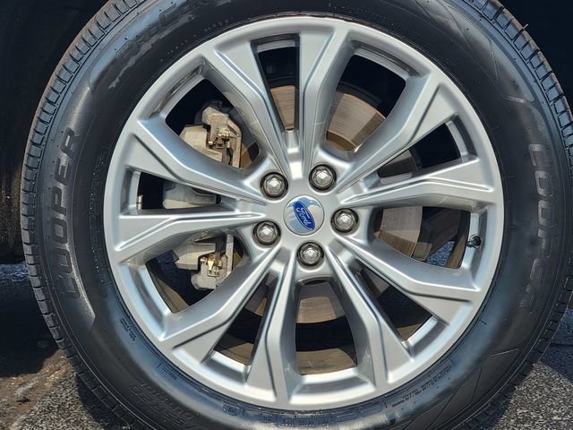Certified 2023 Ford Explorer XLT w/ Equipment Group 202A AWD/4WD image 17