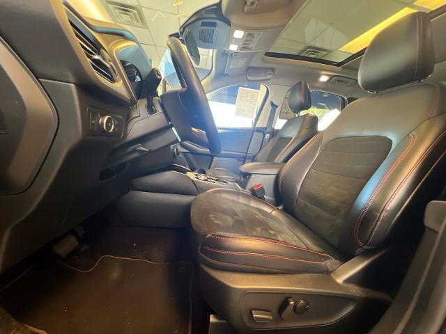 Certified 2022 Ford Escape SEL w/ SEL Stealth AWD Package image 9