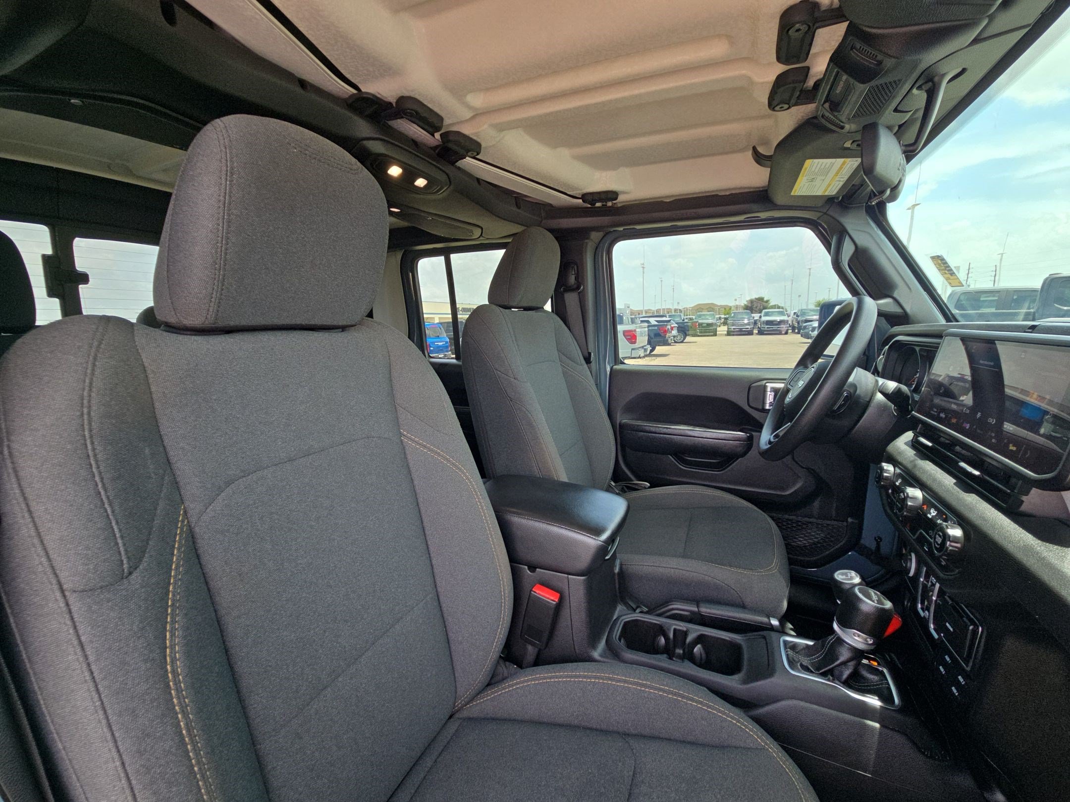 Used 2024 Jeep Gladiator Sport AWD/4WD image 30
