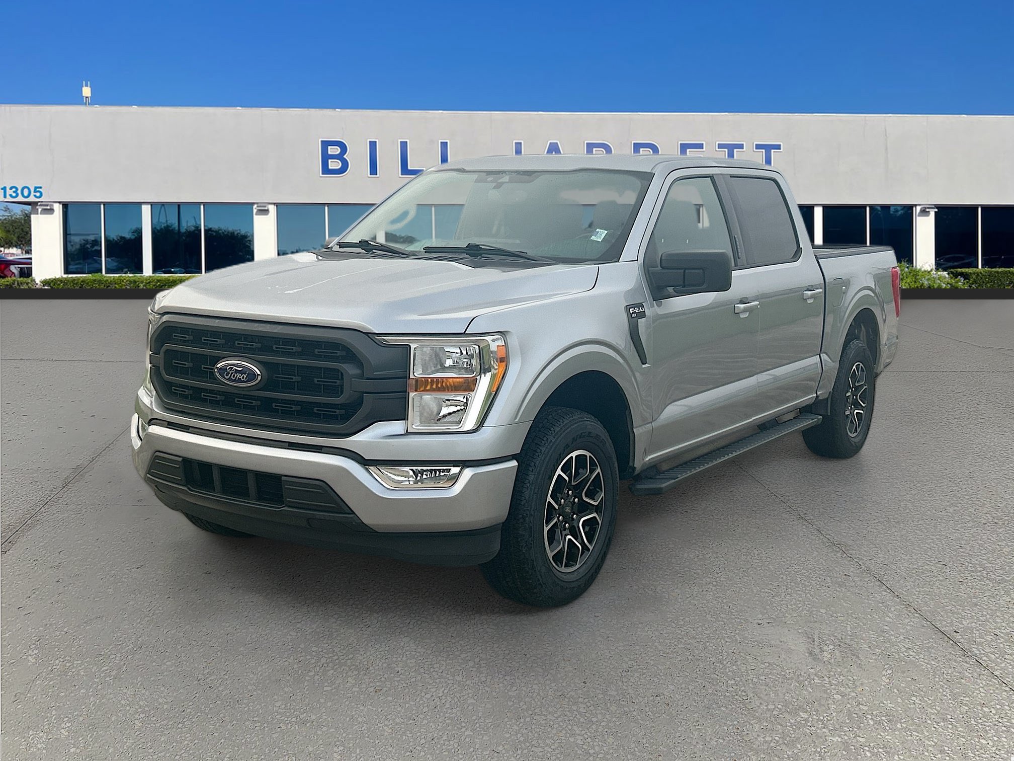 Certified 2022 Ford F150 XLT w/ Equipment Group 301A Mid RWD image 3