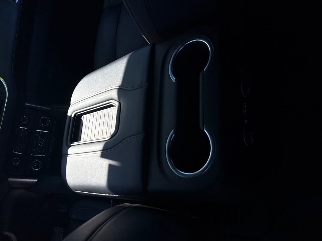 Used 2022 Chevrolet Suburban LT w/ LT Signature Package image 18