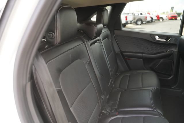 Certified 2020 Ford Escape Titanium w/ Titanium Premium Package 2.0 AWD/4WD image 17