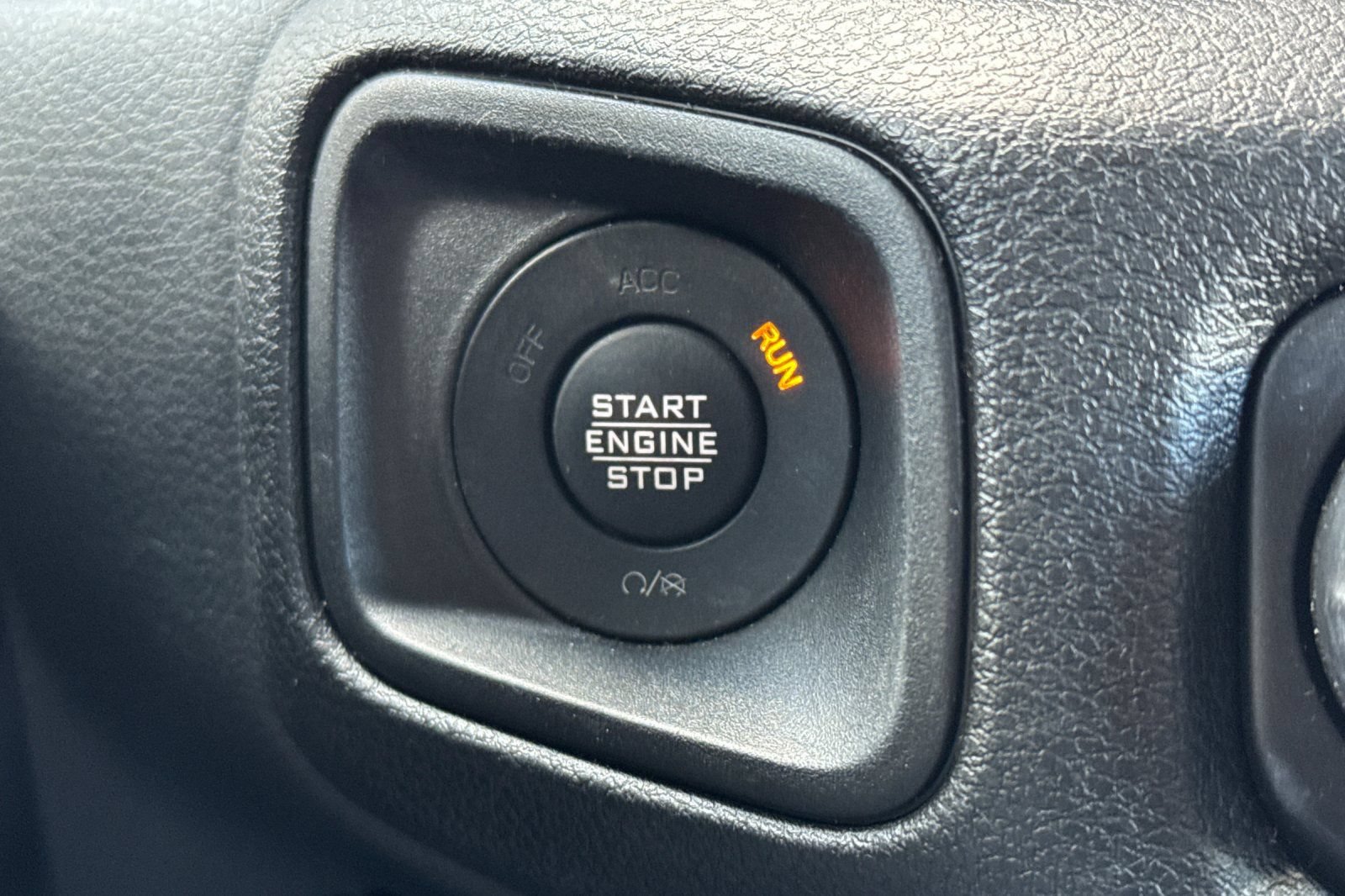 Used 2024 Jeep Wrangler Unlimited Sport AWD/4WD image 23