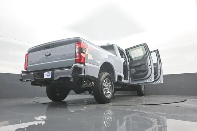Certified 2026 Ford F250 Lariat w/ FX4 Off-Road Package AWD/4WD image 34