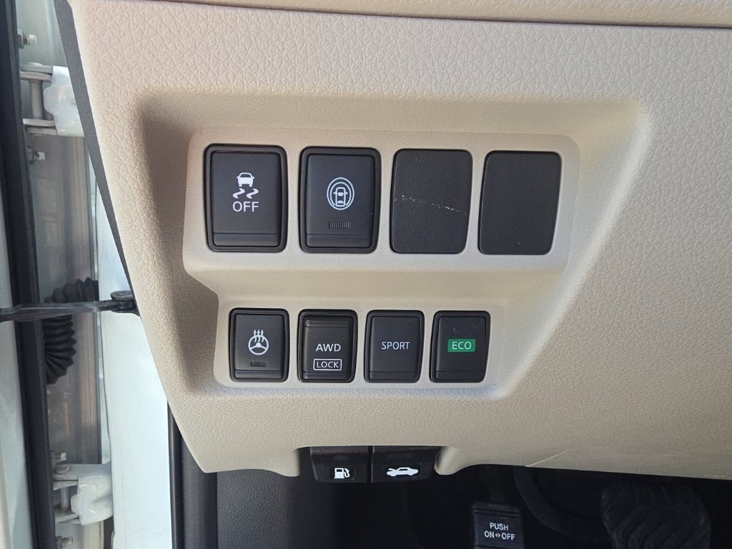 Used 2021 Nissan Rogue Sport SV AWD/4WD image 14