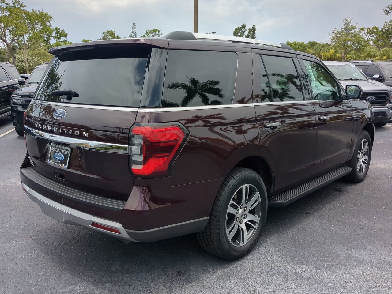 Certified 2024 Ford Expedition Limited image 5