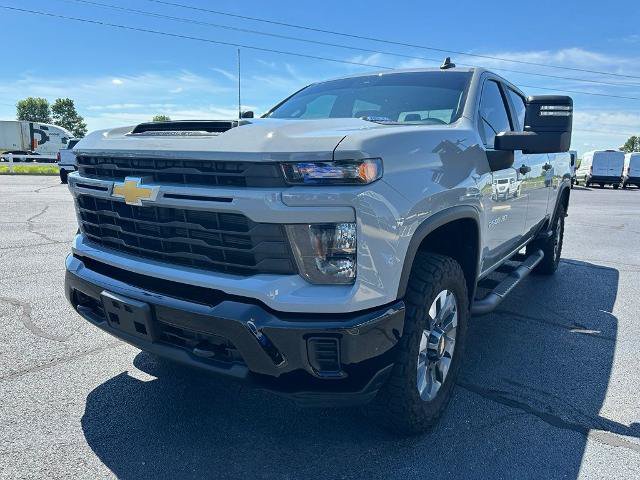 Used 2024 Chevrolet Silverado 2500 Custom w/ Custom Value Package AWD/4WD image 4