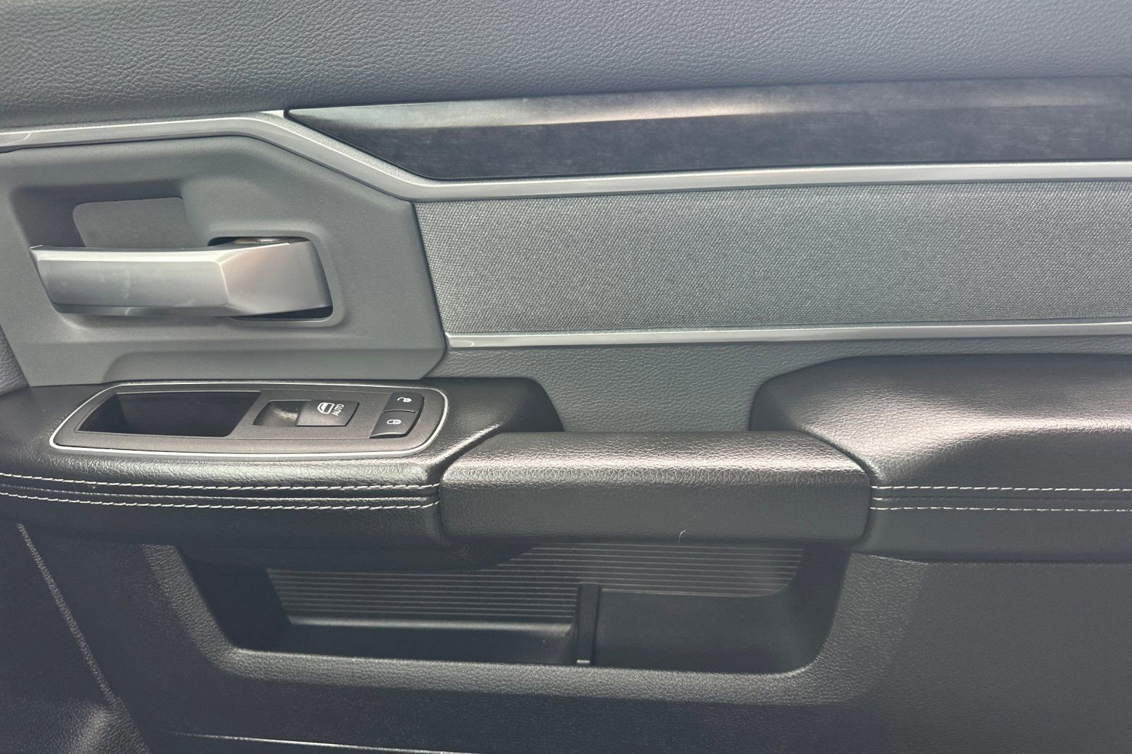 Used 2023 RAM 2500 Big Horn w/ Level 1 Equipment Group image 18