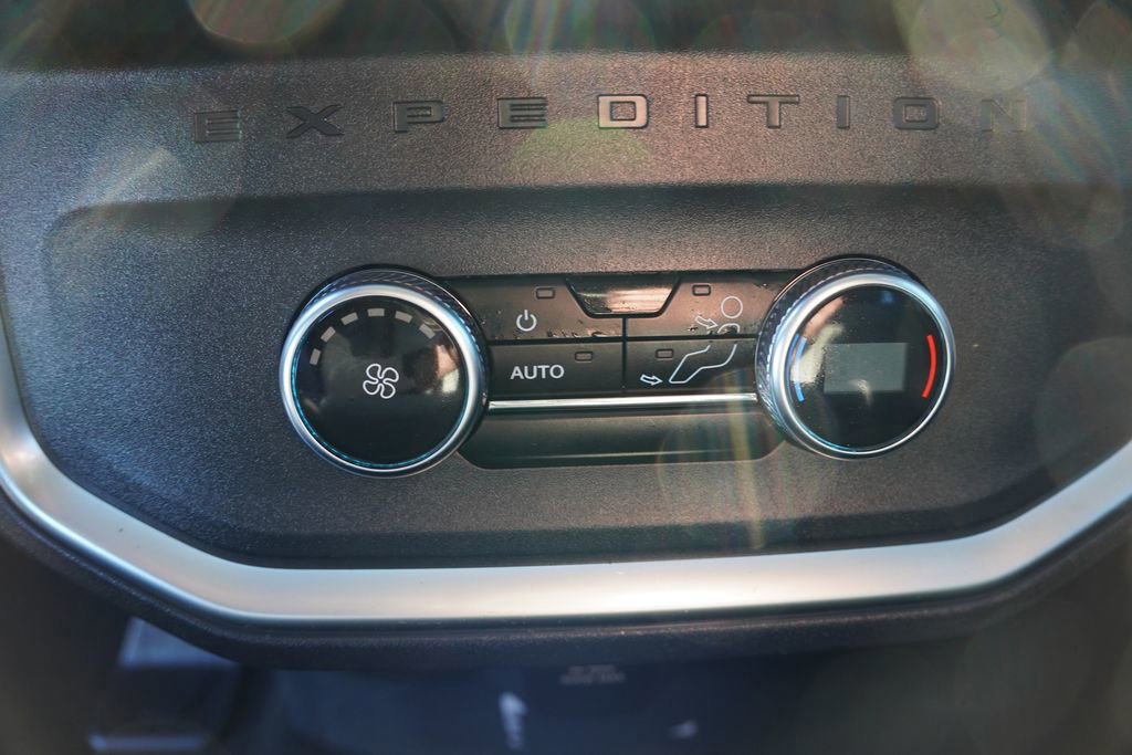 Certified 2025 Ford Expedition Max Active image 20