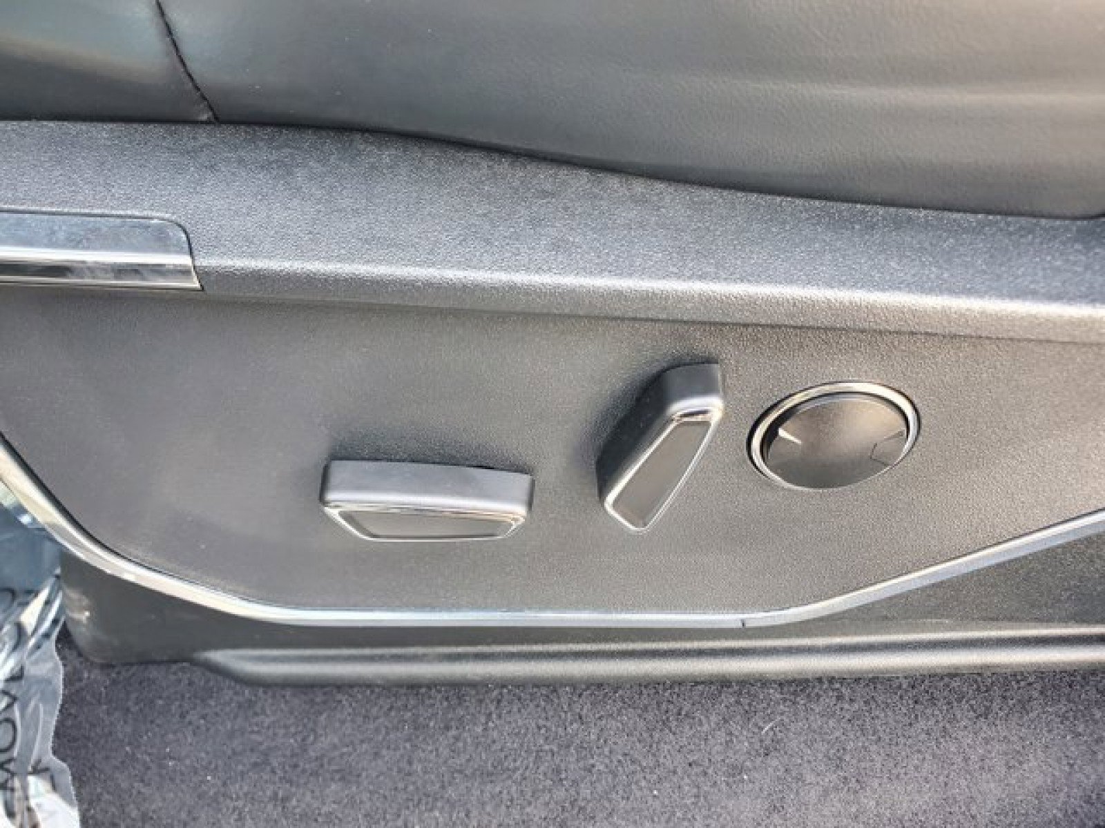 Certified 2023 Ford F150 Platinum w/ Equipment Group 701A High image 12