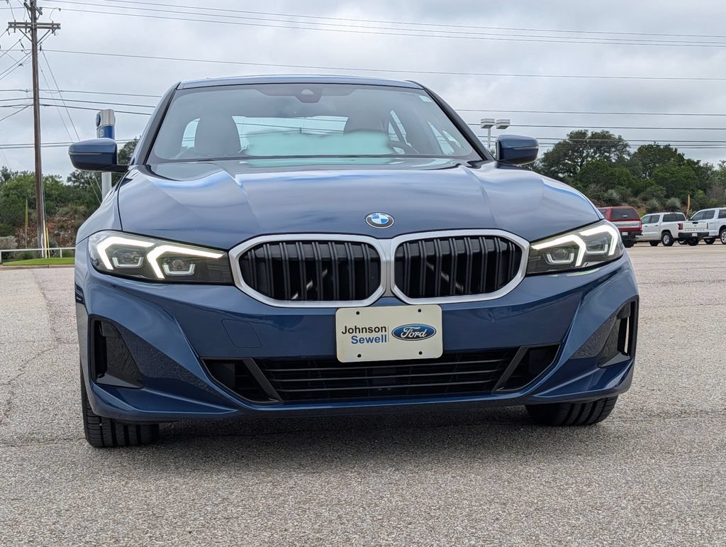 Used 2023 BMW 330i Sedan w/ Driving Assistance Package RWD image 3
