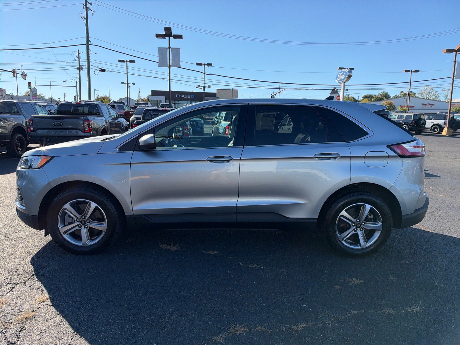 Certified 2024 Ford Edge SEL w/ Convenience Package AWD/4WD image 5
