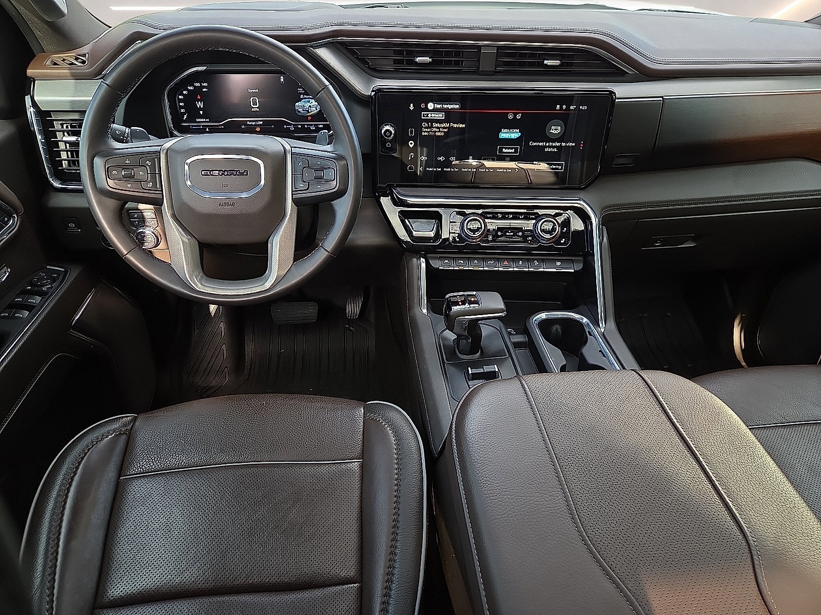 Used 2024 GMC Sierra 1500 Denali w/ Denali Reserve Package AWD/4WD image 11