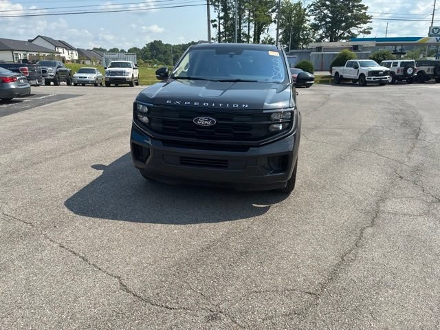 Certified 2025 Ford Expedition Active AWD/4WD image 8