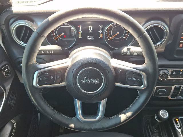 Used 2018 Jeep Wrangler Unlimited Sahara w/ Cold Weather Group AWD/4WD image 22