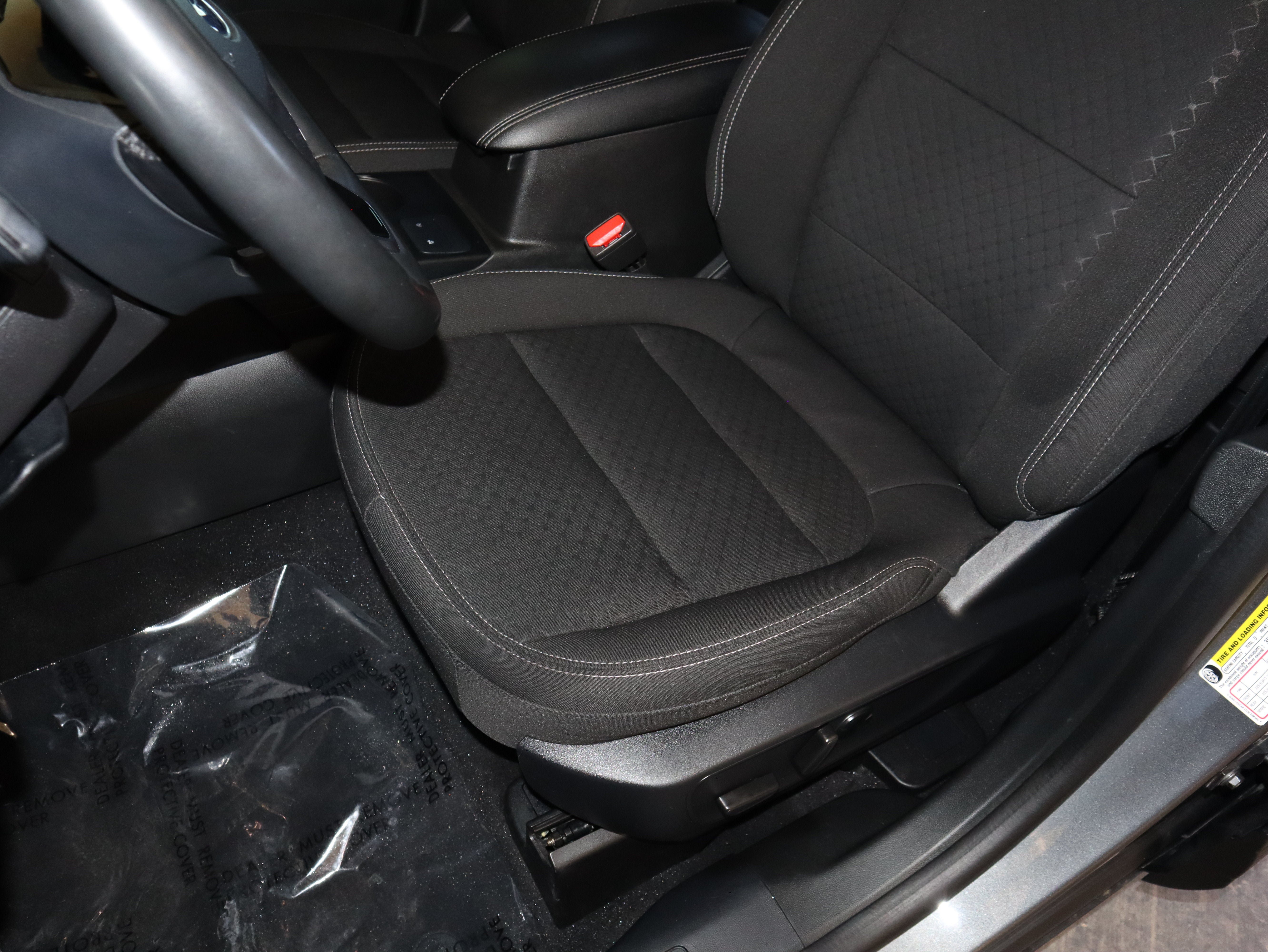Certified 2024 Ford Escape Active AWD/4WD image 33