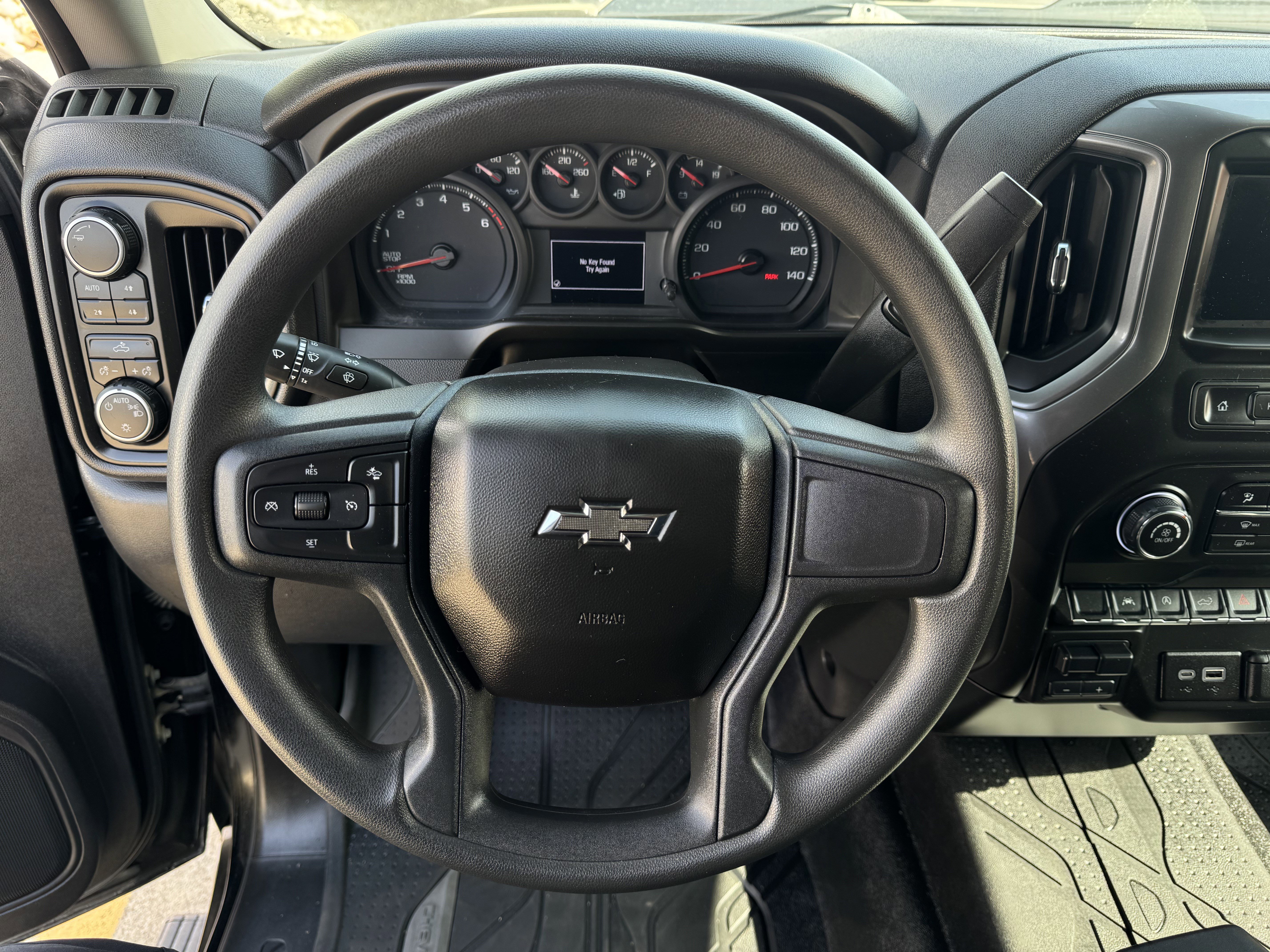 Used 2025 Chevrolet Silverado 1500 Custom Trail Boss w/ LPO, Dark Essentials Package image 21