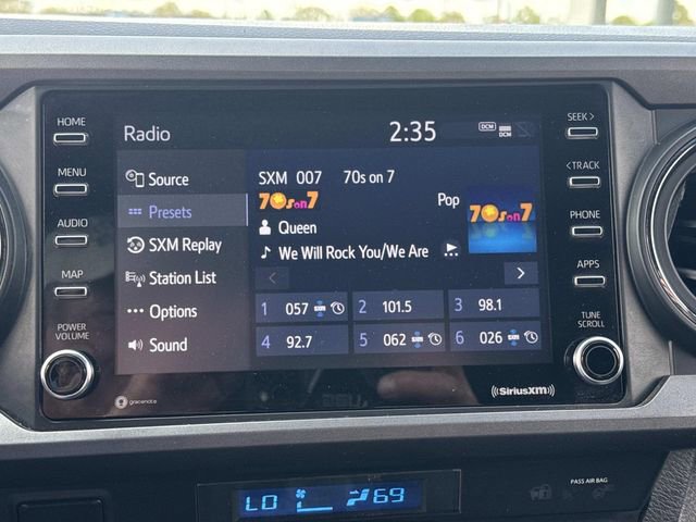 Used 2022 Toyota Tacoma TRD Off-Road image 25