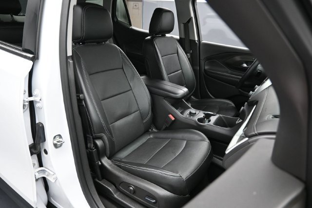 Used 2023 GMC Terrain SLT FWD image 31