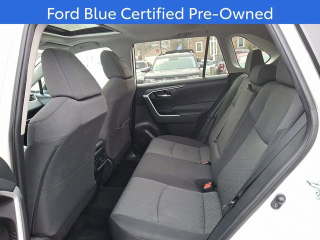 Used 2021 Toyota RAV4 XLE image 11