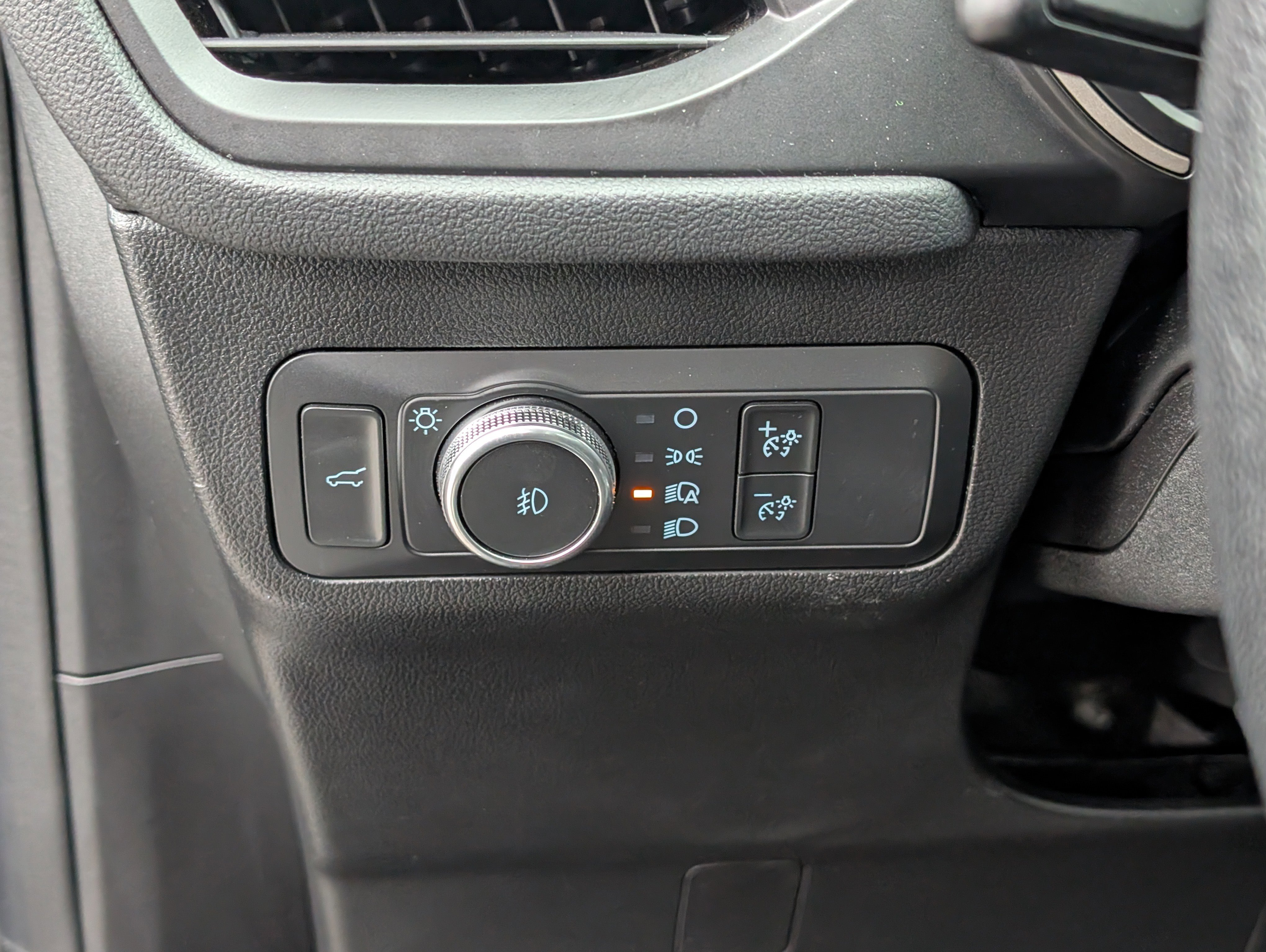 Certified 2021 Ford Escape SEL image 24