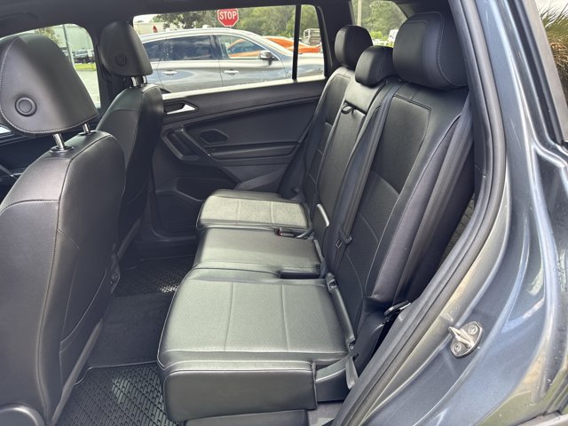 Used 2020 Volkswagen Tiguan SE R-Line AWD/4WD image 15