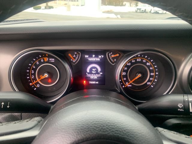 Used 2023 Jeep Gladiator Sport AWD/4WD image 15