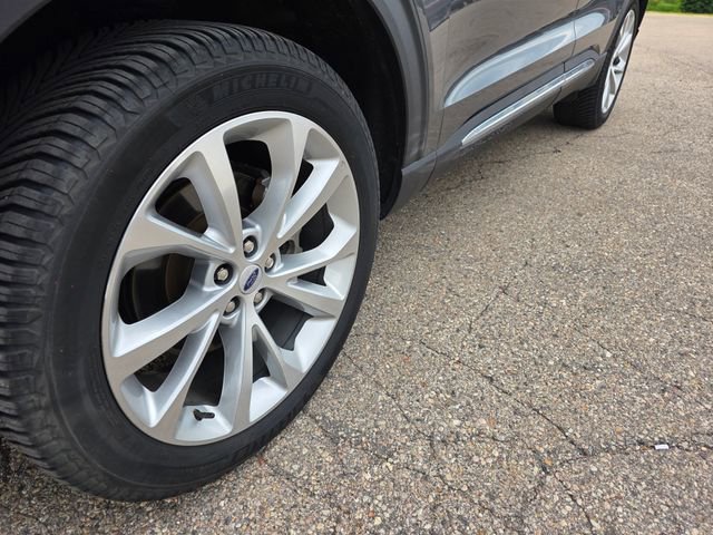 Certified 2023 Ford Explorer Platinum w/ Technology Package AWD/4WD image 41