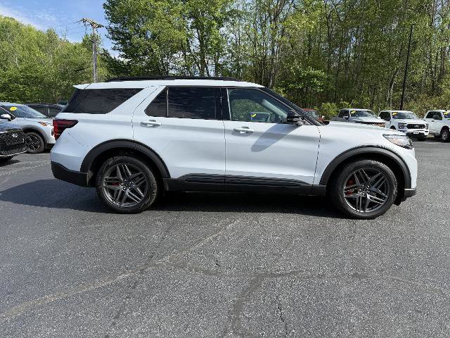 Certified 2026 Ford Explorer ST w/ Sun And Sound Package AWD/4WD image 9